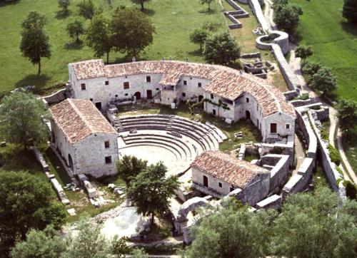 LocalitÃ  Altilia - teatro romano