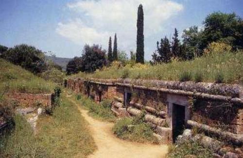 necropoli rupestre di Castel d'Ass